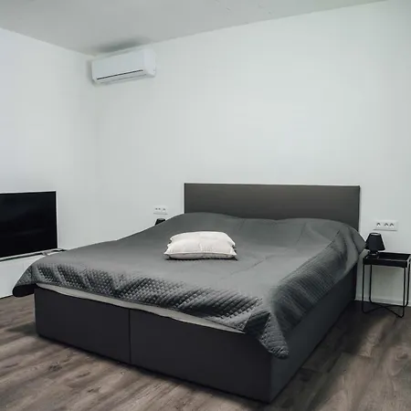 Palace Garden Apartman *