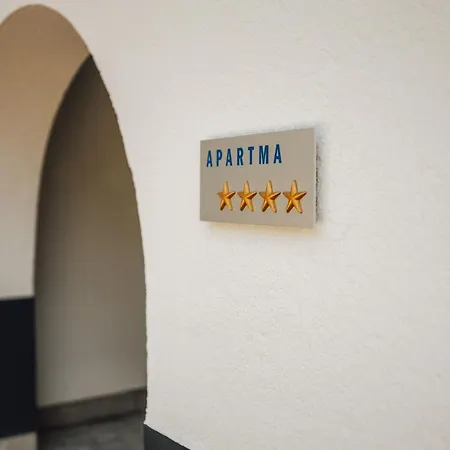 Palace Garden Apartman *