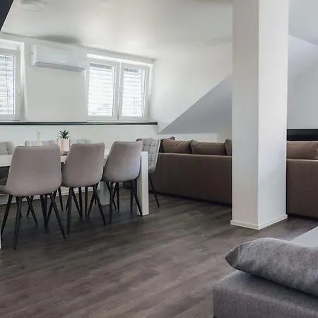 Palace Garden Апартаменти