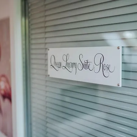 Palace Garden Apartman Ljubljana