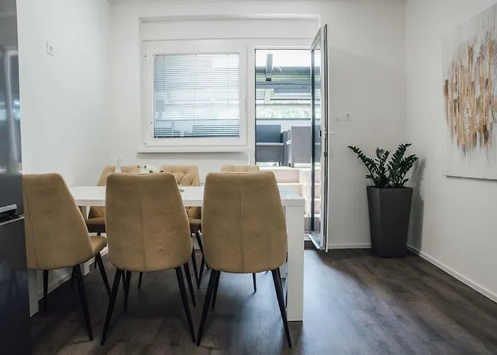 Palace Garden ليوبليانا