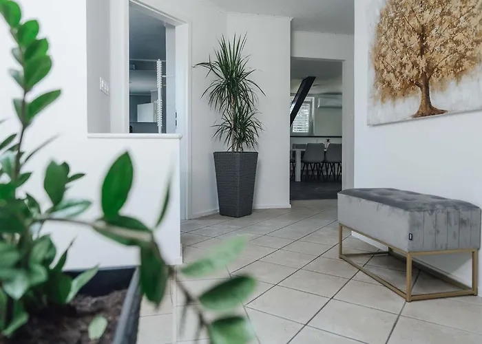 Palace Garden Apartment Ljubljana