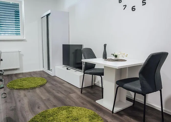 Palace Garden Apartamento Liubliana